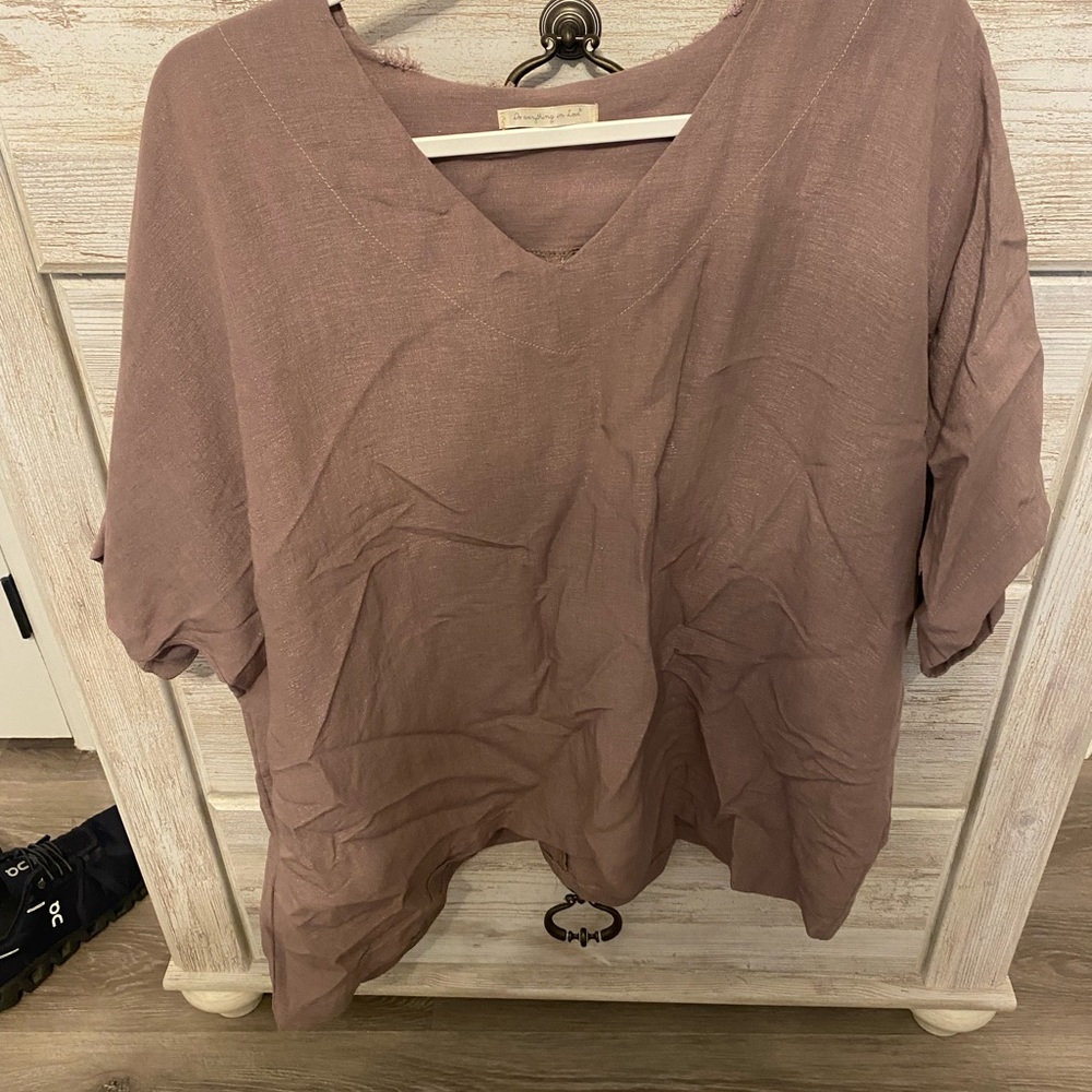 Do Everything in Love Dusty Rose V-Neck Tee